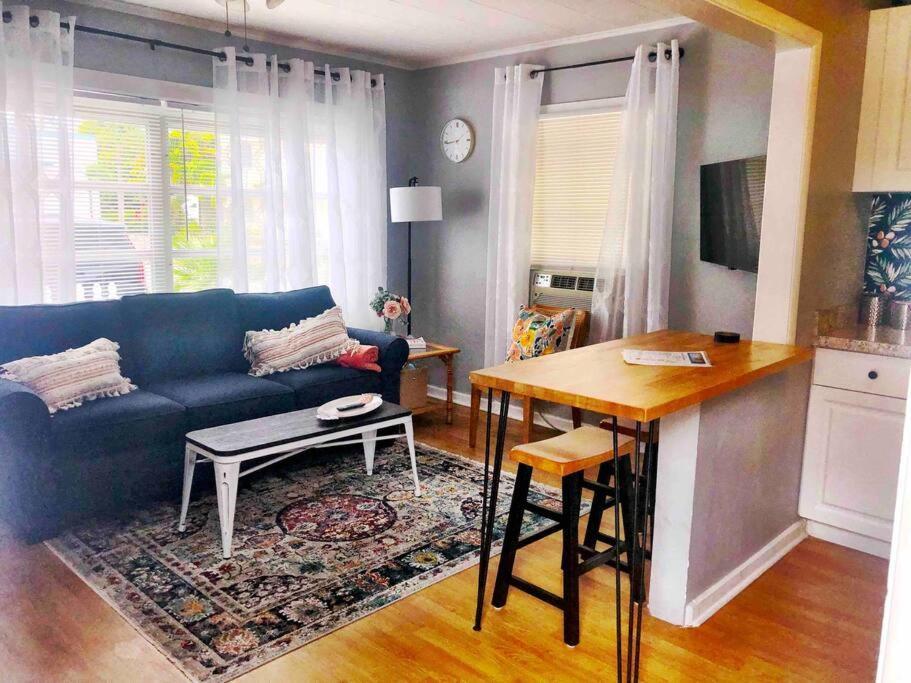 לייק וורת' Steps To Beach & Downtown! Cozy Beach Bungalow #1 מראה חיצוני תמונה