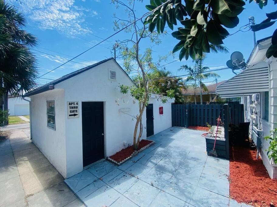 לייק וורת' Steps To Beach & Downtown! Cozy Beach Bungalow #1 מראה חיצוני תמונה